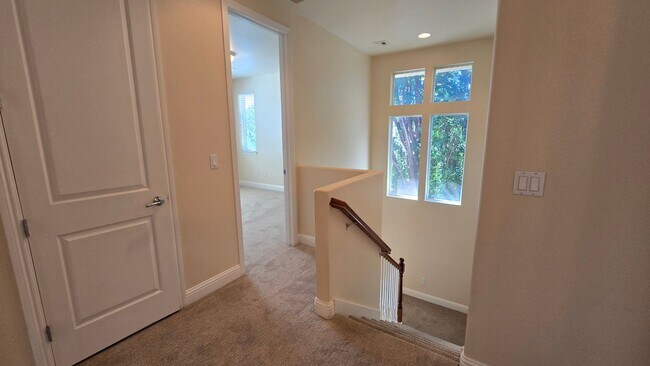 Building Photo - 2205 Heavenly View Trail