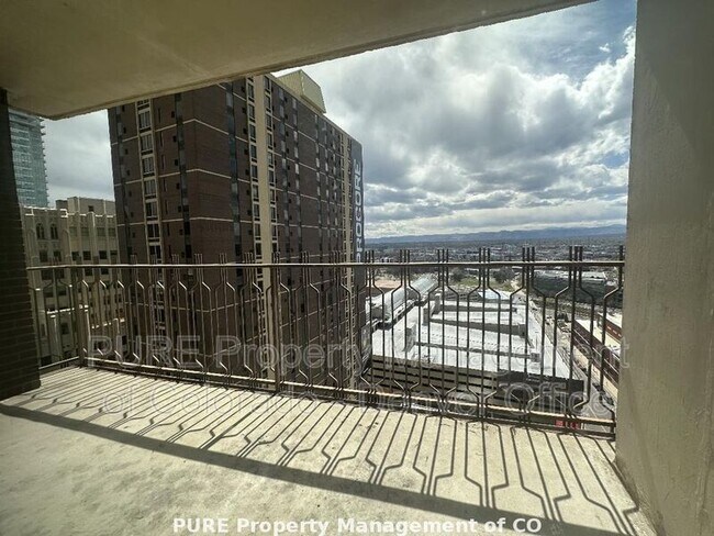 Building Photo - 1020 15th St