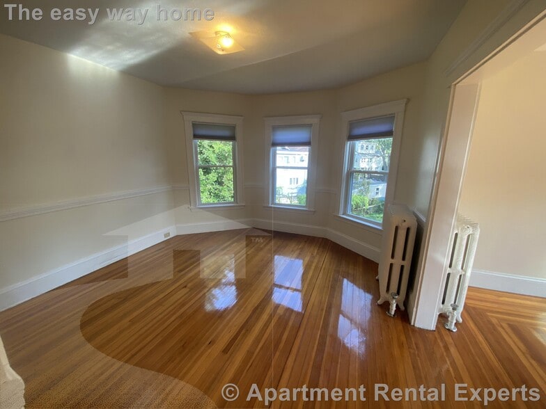 Building Photo - 42-44 Wilson Ave