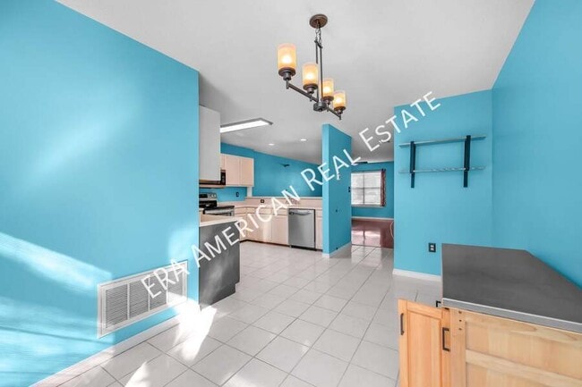 Building Photo - 1810 Pointed Leaf Ln