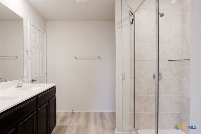 Building Photo - 2334 Aylesbury Dr