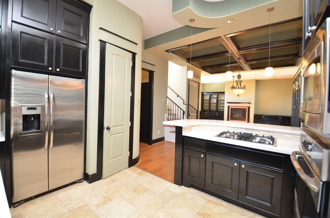 Building Photo - 1818 Binz St