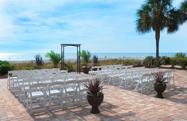 Building Photo - 2004 N Ocean Blvd