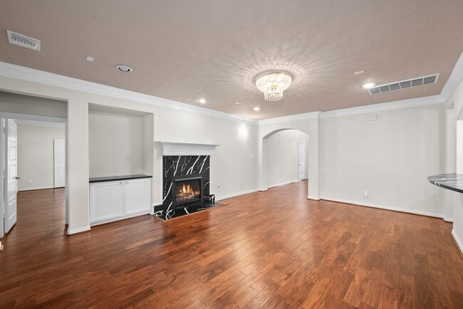 Building Photo - 5526 Darschelle Dr