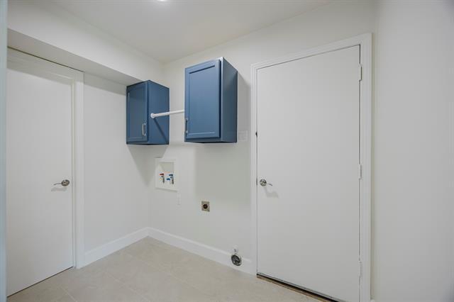 Building Photo - 3435 Janlyn Ln