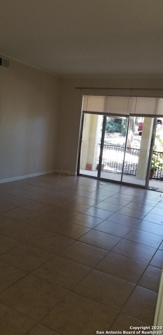 Building Photo - 8702 Village Dr
