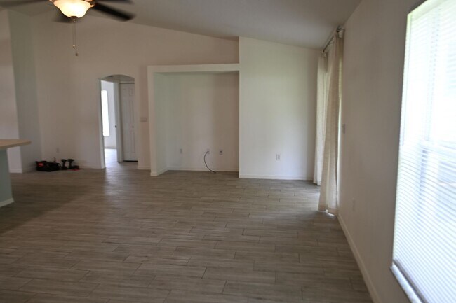 Building Photo - 41 Buffalo Bill Dr