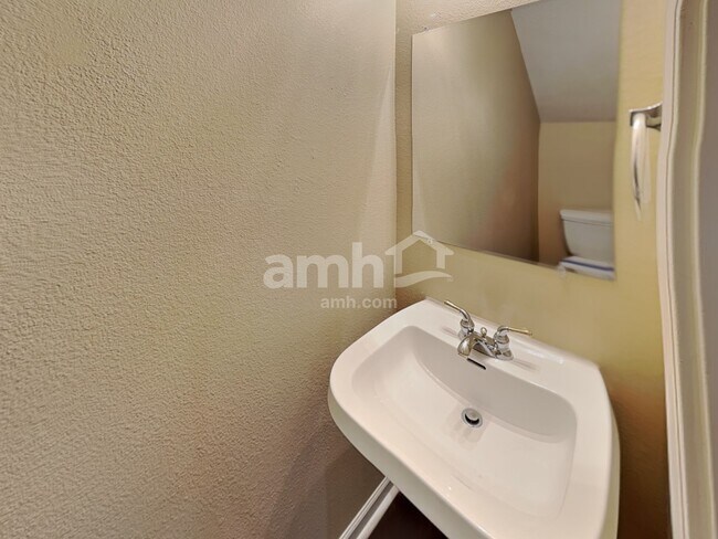 Building Photo - 356 Sunbeam Ln