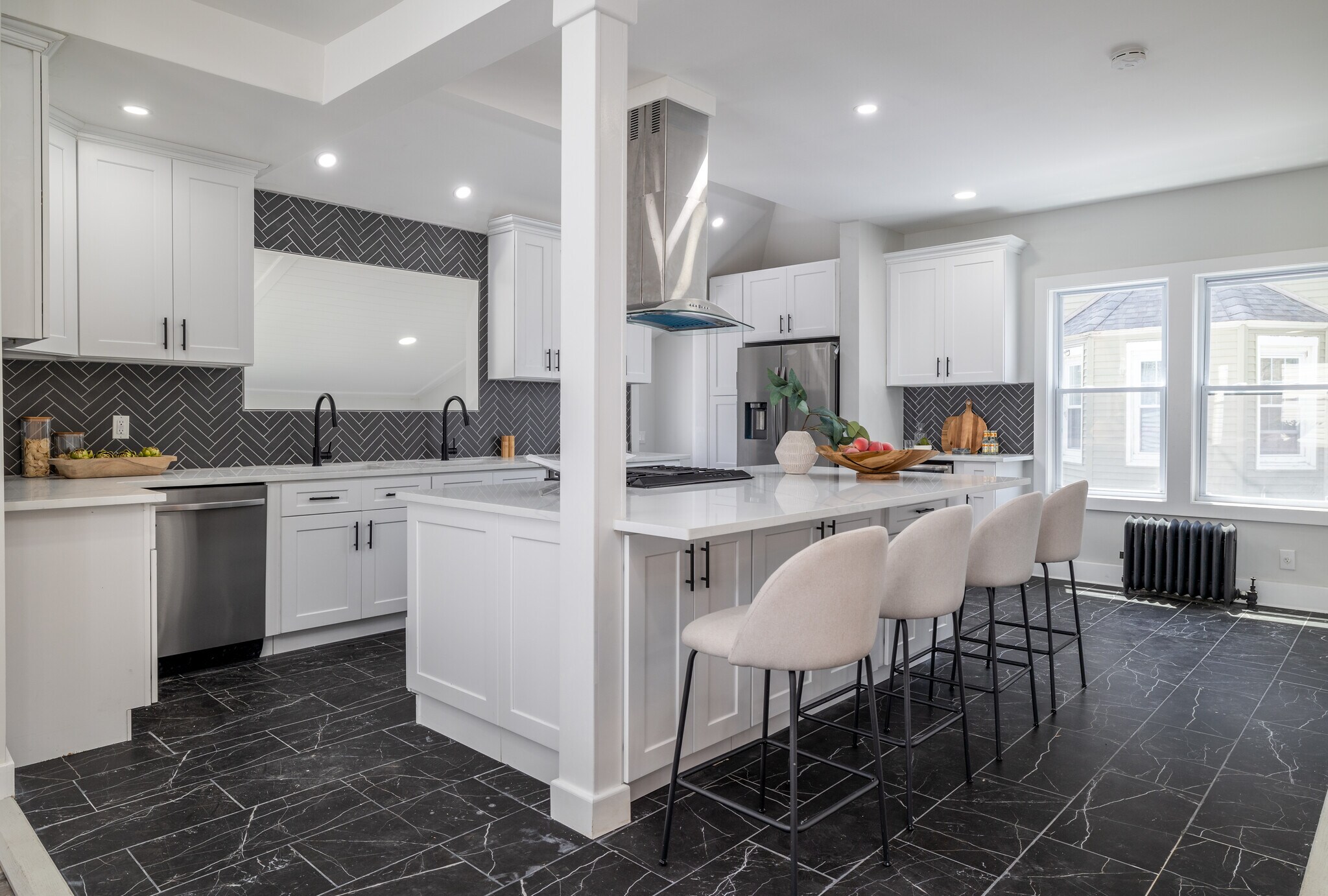 Building Photo - 1299 Brunswick Ave