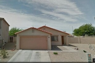 Building Photo - 1429 E Avenida Fresca