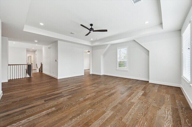 Building Photo - 626 Attingham Dr