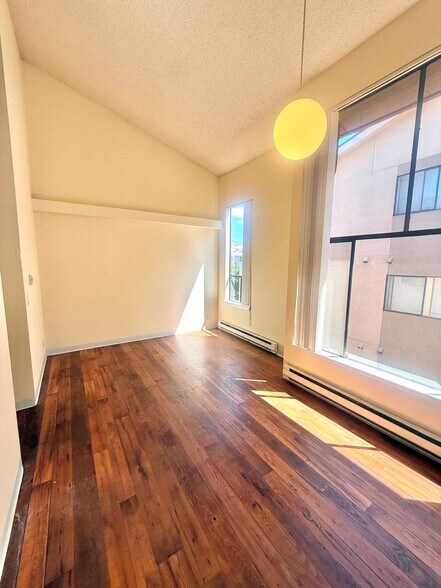 Building Photo - 4259 8th Ave NE