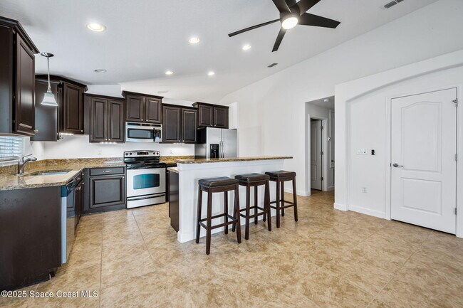 Building Photo - 3664 Gurrero Dr