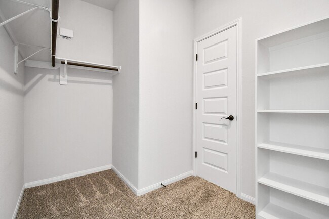 Building Photo - 395 Hunter Rnch Wy