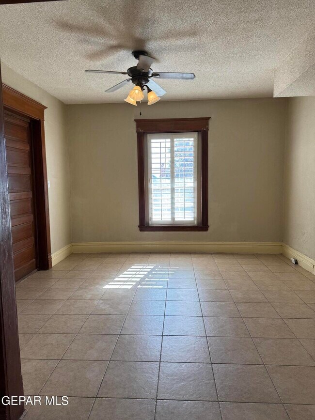 Building Photo - 617 Prospect St