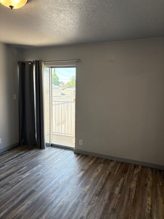 Building Photo - St. George Townhome with a Basement!