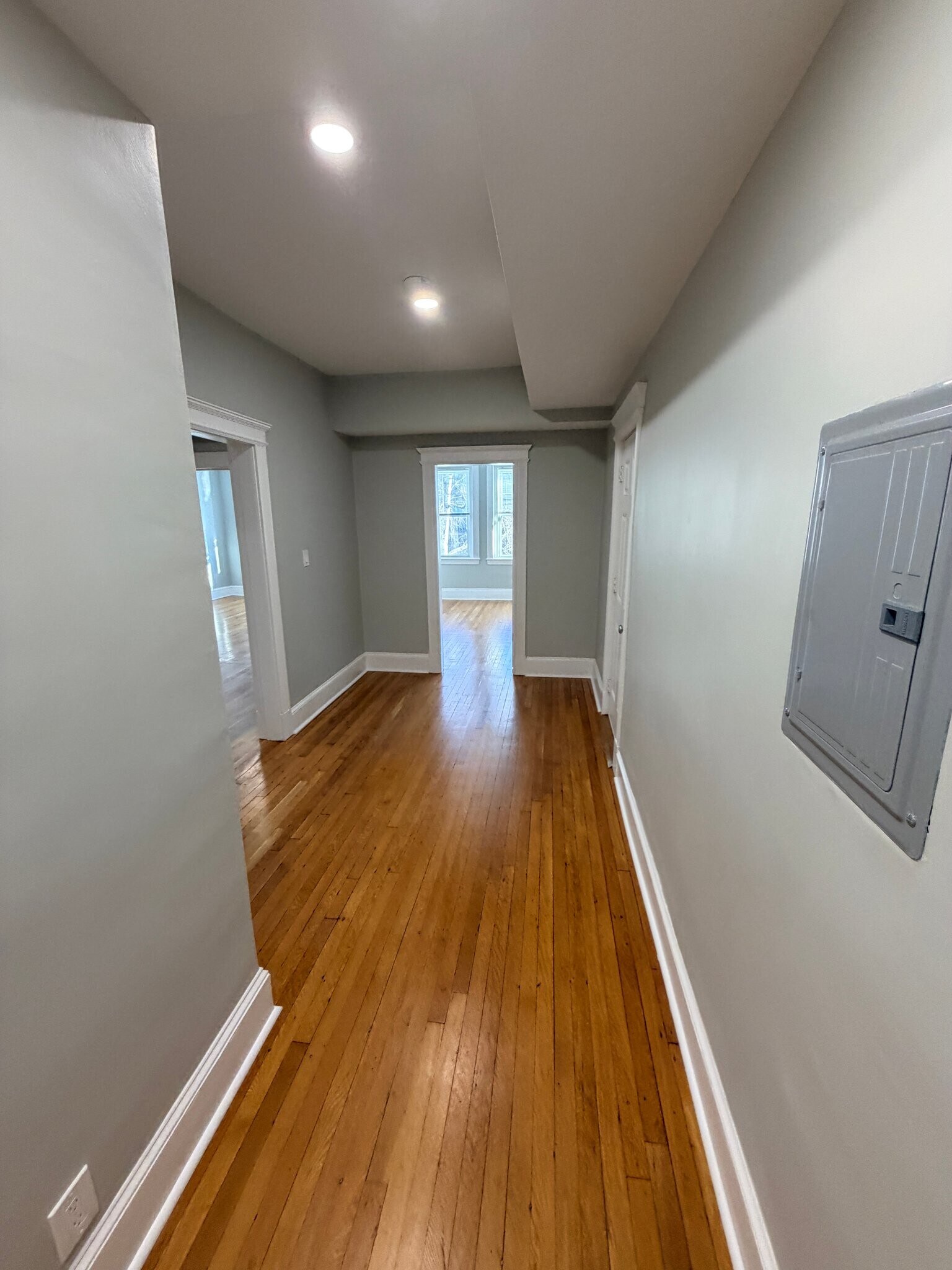 Building Photo - 32 Park Vale Ave