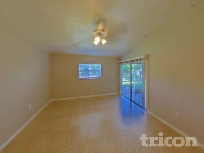 Building Photo - 184 Jennifer Dr