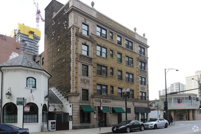 Building Photo - 1167 N Dearborn St