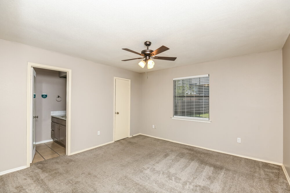 Building Photo - 7320 Ridge Rd W