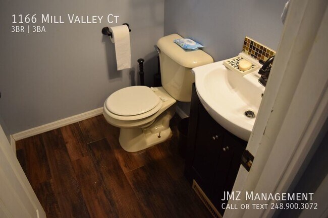 Building Photo - GORGEOUS OXFORD COLONIAL FOR LEASE!