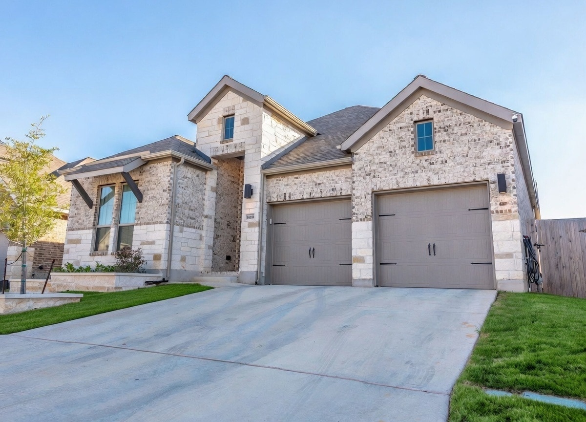 Building Photo - 14336 Apache Wls