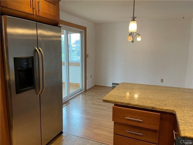Building Photo - 8265 Warbler Way