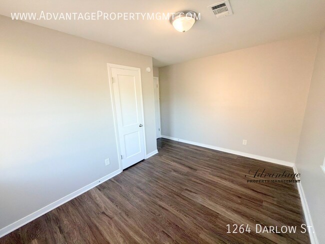 Building Photo - 1264 Darlow St