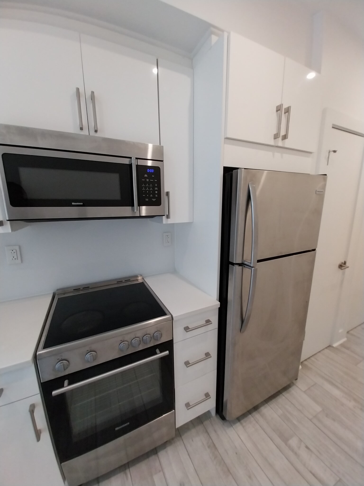 Building Photo - 1169 Hope St