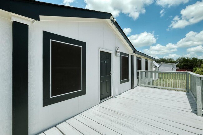 Building Photo - 132 Co Rd 247
