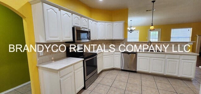 Building Photo - 4509 Twin Oaks Cir
