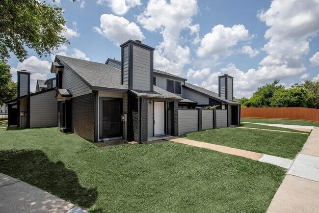 Building Photo - 810 Dunson Glen Dr