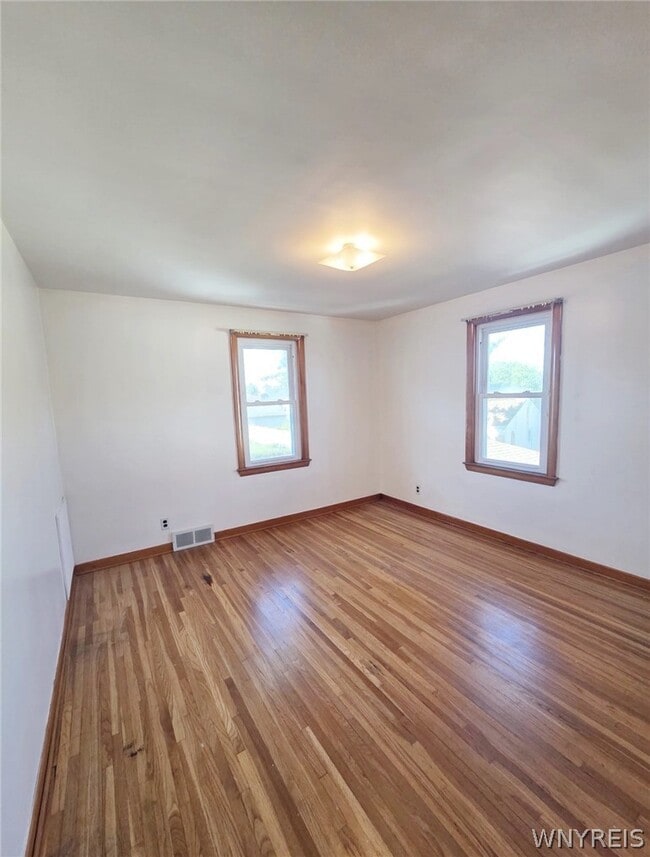 Building Photo - 181 Willett St