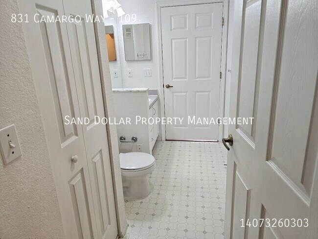 Building Photo - 831 Camargo Way