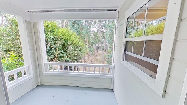 Building Photo - 2 bed/ 2 bath Condo in Goleta-Eucalyptus G...