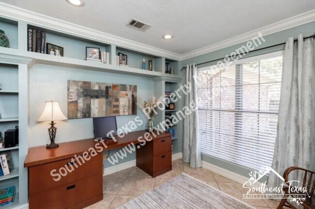 Building Photo - 6030 Zenith St