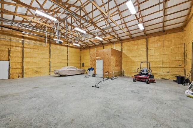 Building Photo - 4072 MS-471