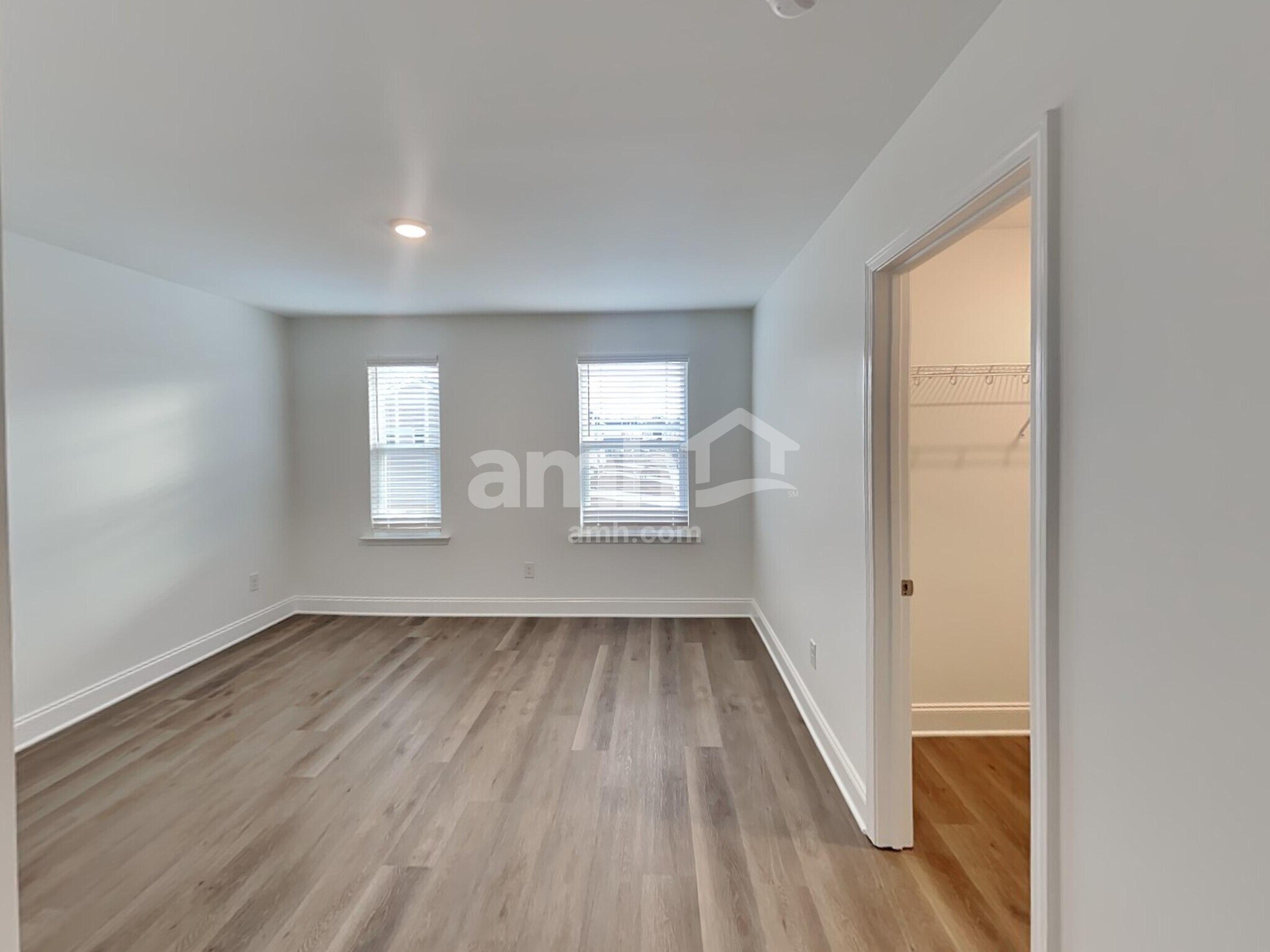 Building Photo - 115 Broadmoor Dr