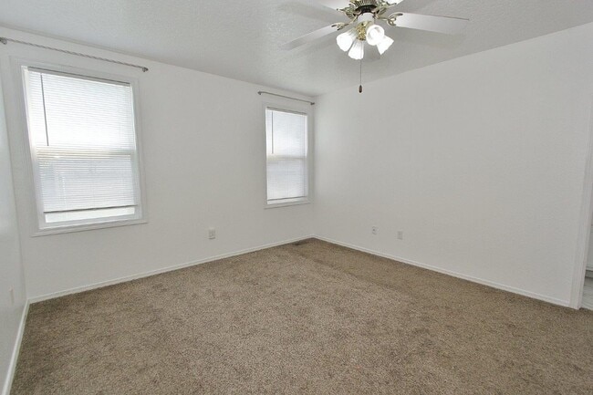 Building Photo - Single-Level Home in Quiet Neighborhood