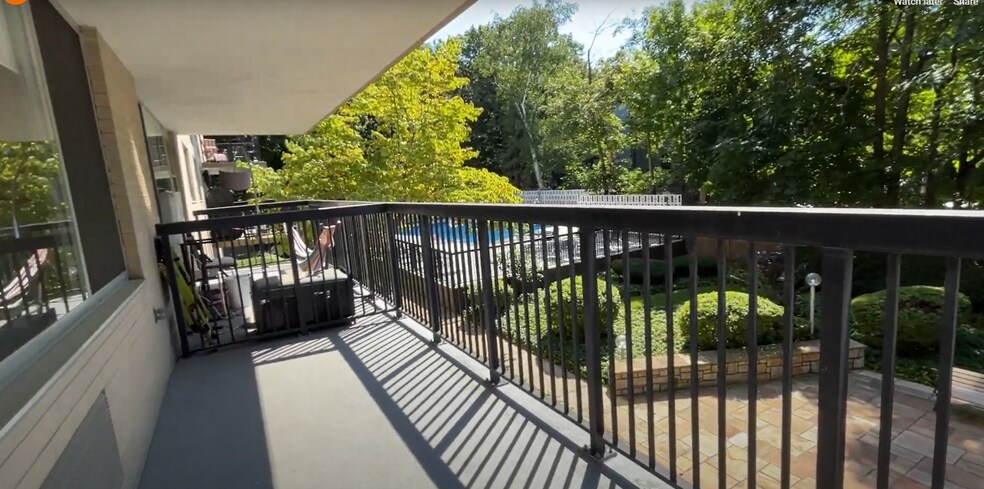 Building Photo - 16 Monmouth Ct