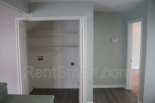 Building Photo - 624 Dunloe Cir