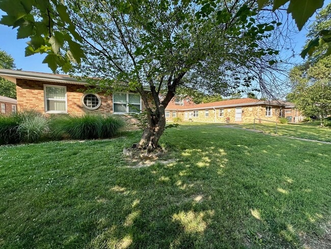 Building Photo - 7022 Jamieson Ave