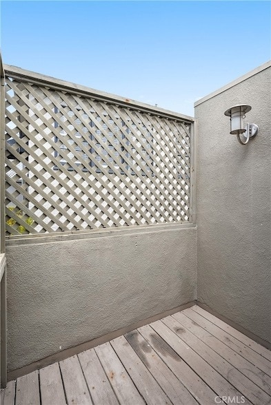 Building Photo - 326 Thalia St