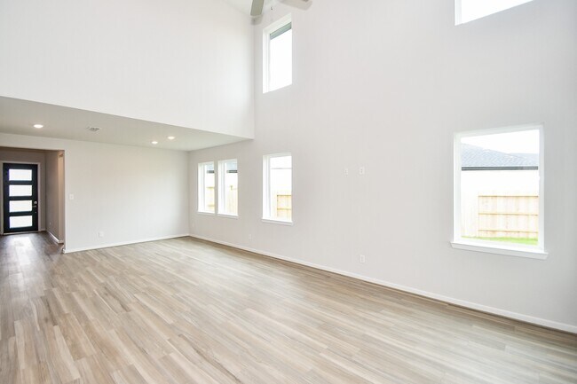 Building Photo - 21835 Erskine Peaks Pl