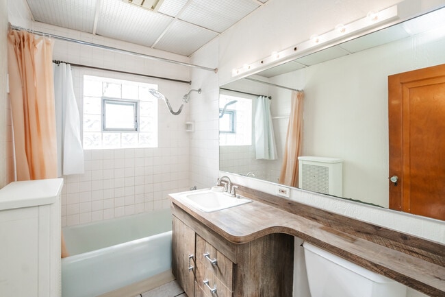 Building Photo - 4222 Prescott Ave