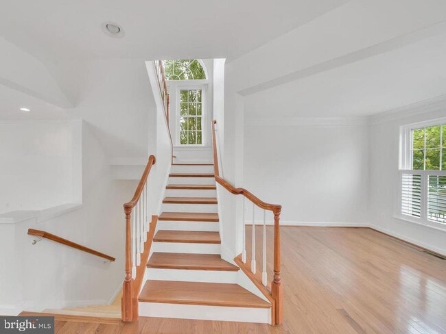 Building Photo - 224 Sundance Ln