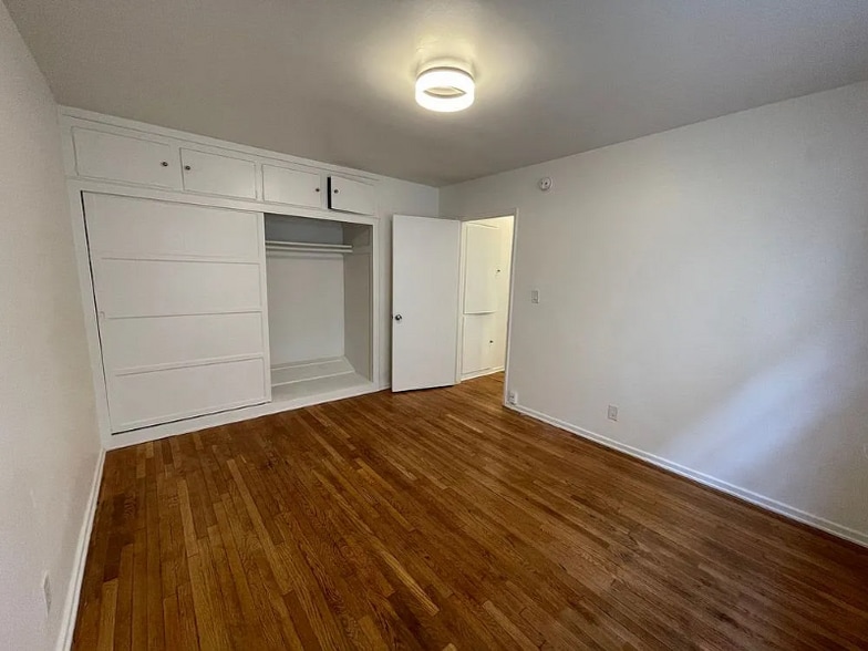 Building Photo - 1124 Glenville Dr