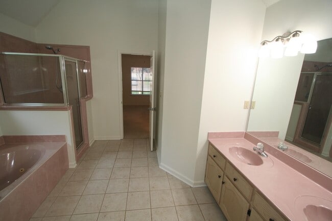 Building Photo - 1388 Milestone Dr