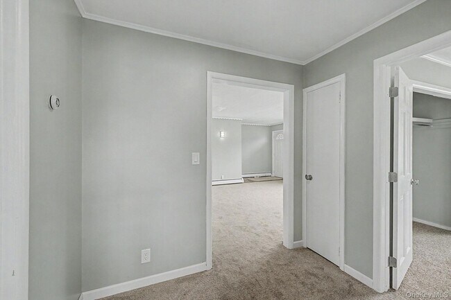 Building Photo - 2585 State Rte 55