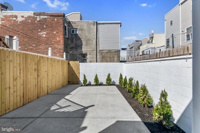 Building Photo - 1226 S 22nd St